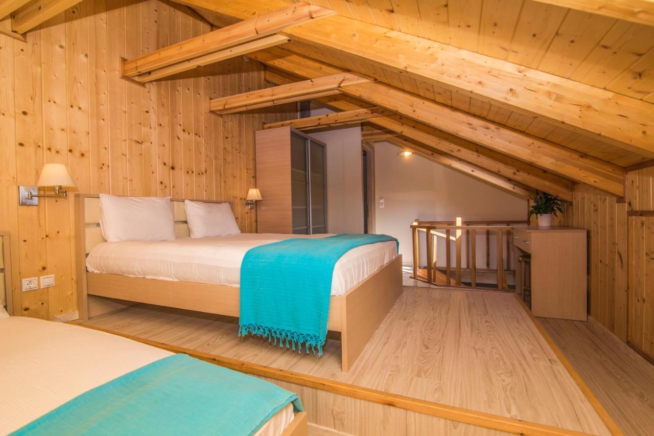Hotel Grand Theoni Boutique & Vasiliki