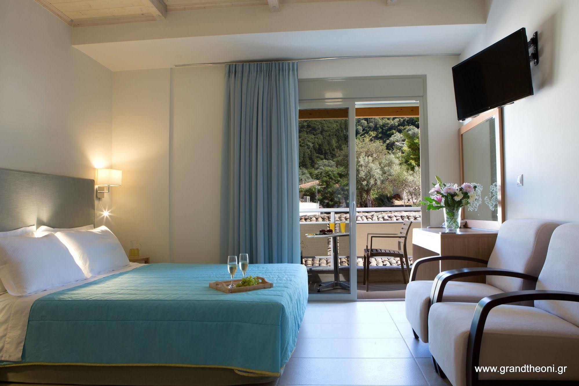 Hotel Grand Theoni Boutique &