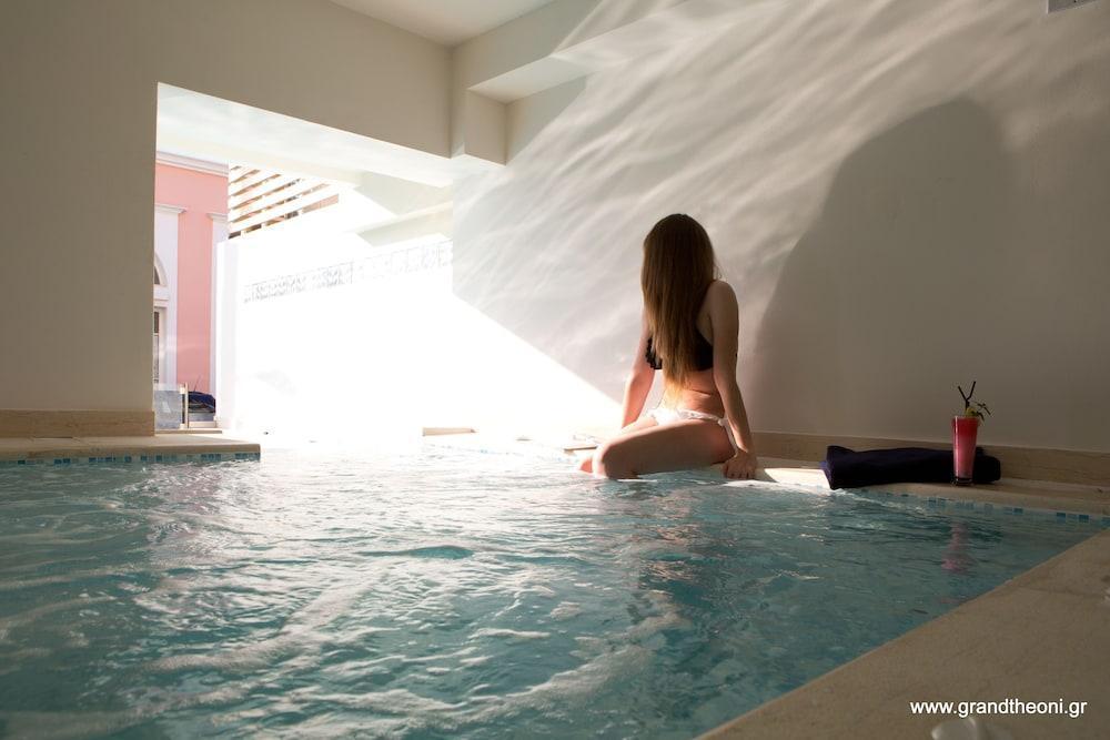 Grand Theoni Boutique & 4* Βασιλική